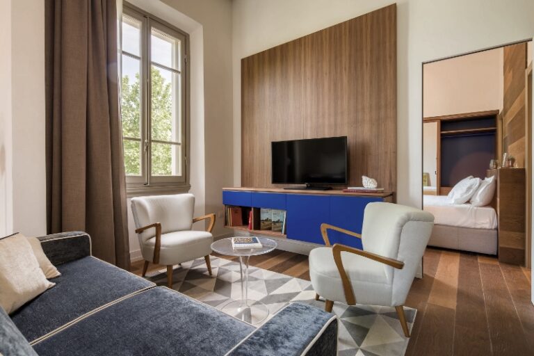 Apartment Hotel Decoration Ideas: A Master Guide to Sovereign Interiors